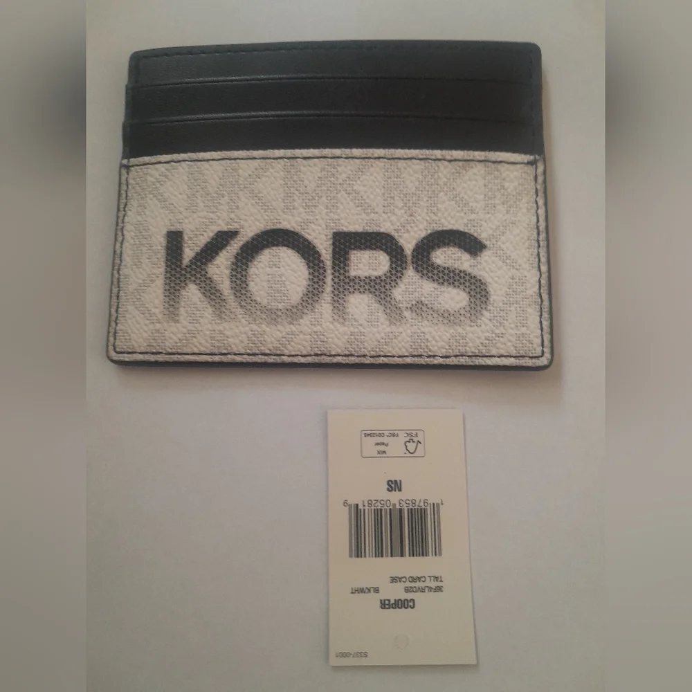 New Michael Kors Copper Graphic Card Holder NWT With 6 Card Slots/Middle Slot